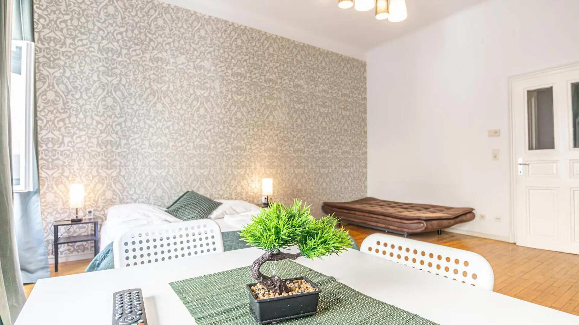 Friendly 2Br Apt- Near Rennweg & Belvedere Palace Apartment Vienna