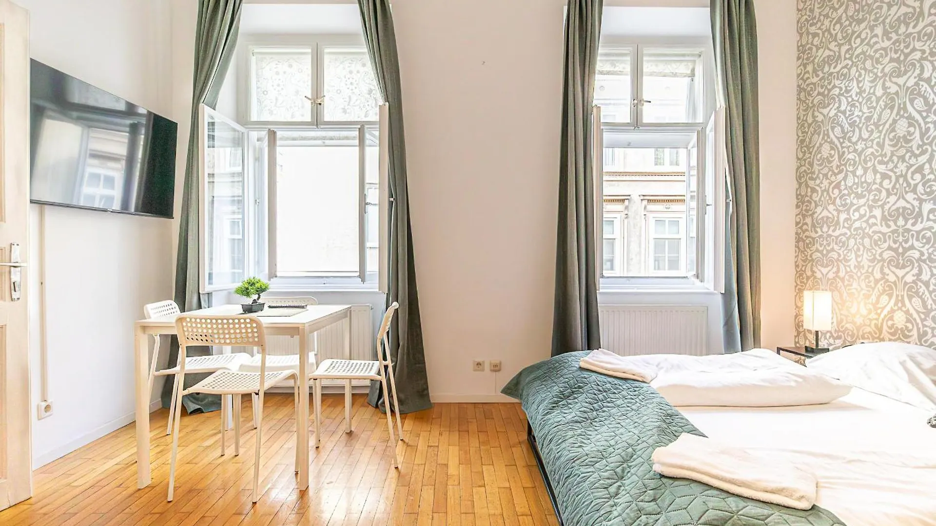 Friendly 2Br Apt- Near Rennweg & Belvedere Palace Apartment Vienna