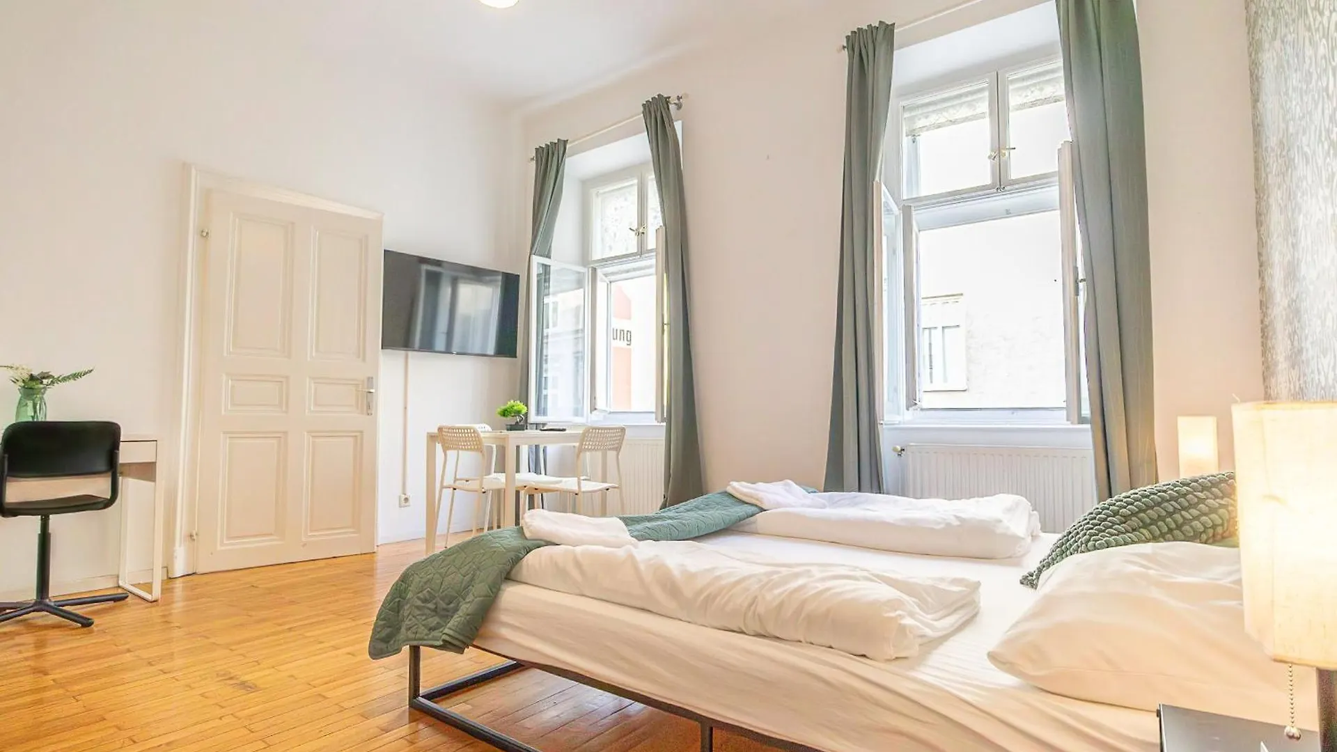 Friendly 2Br Apt- Near Rennweg & Belvedere Palace Apartment Vienna